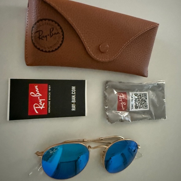 Ray-Ban Gold Frame Sunglasses with Blue Lenses - Picture 2 of 11